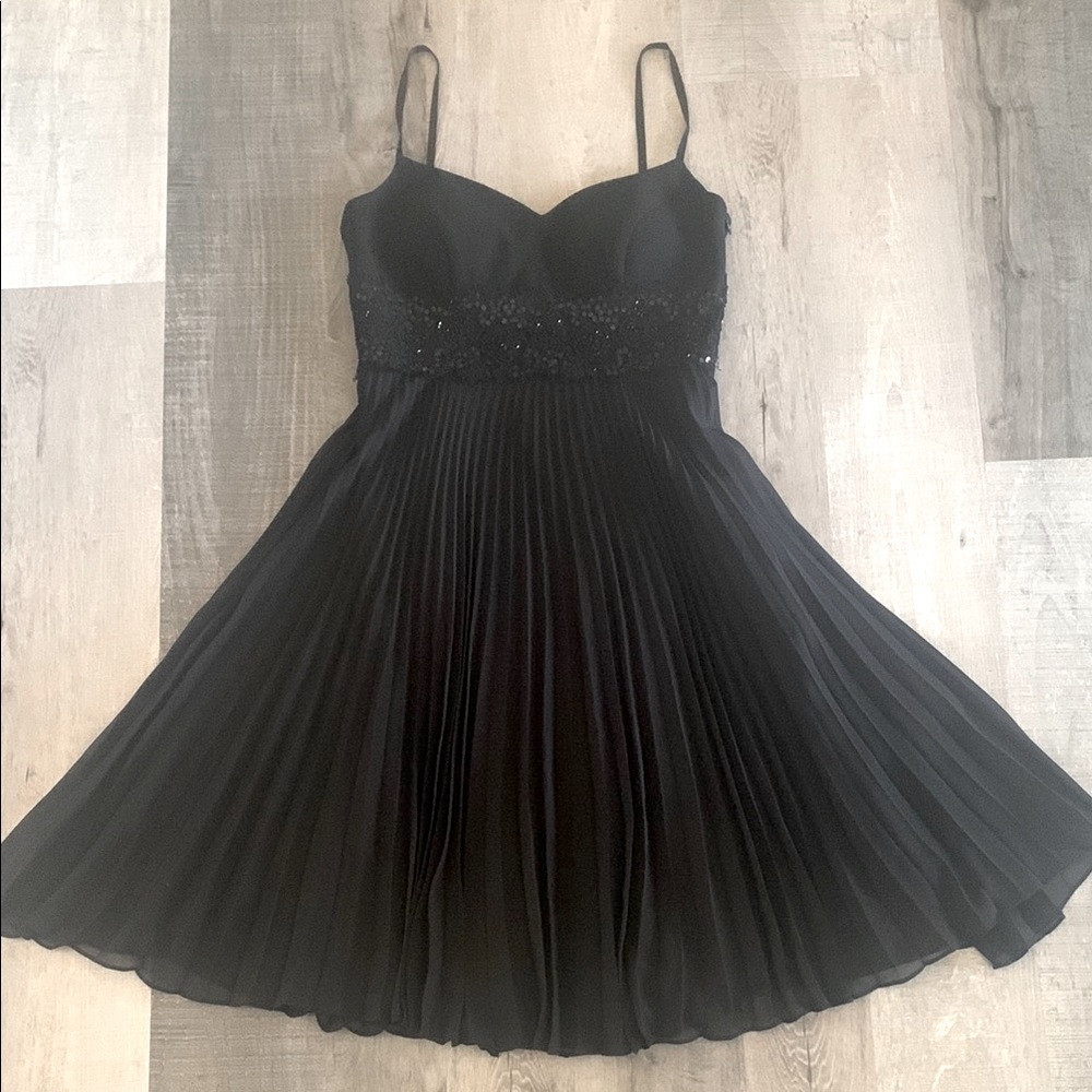 Ann Taylor Elegant Black Cocktail Sequined & Pleated Dress Women’s sz 0